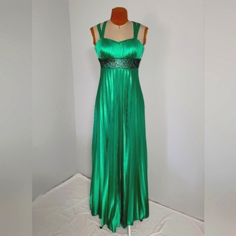 My Michelle Green full-length dress Sz L